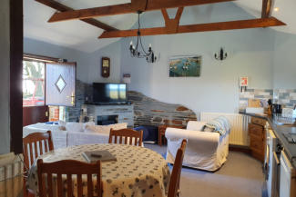Hendra Barn Lounge