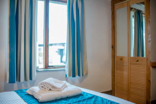 Hendra Barn Twin Room